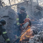 Удар по Константиновке 11 апреля – кадры спасательной операции — Украина